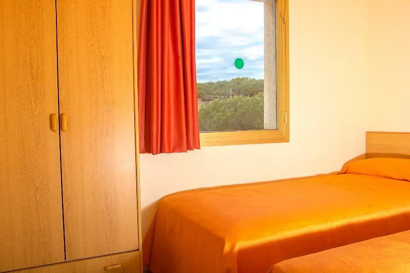 Apartamentos Pins Marina Cambrils Spain